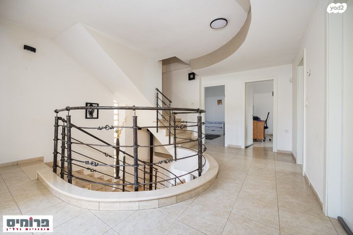 בית פרטי/ קוטג', הכרכום, עיר גנים, ירושלים