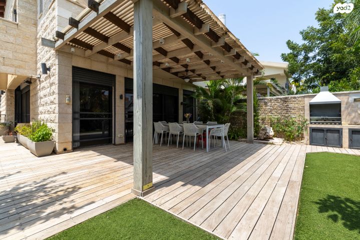 דו משפחתי, שאול זילברמן, מקוב, רחובות