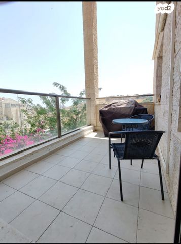 דירה, אליהו קורן, חומת שמואל, הר חומה, ירושלים