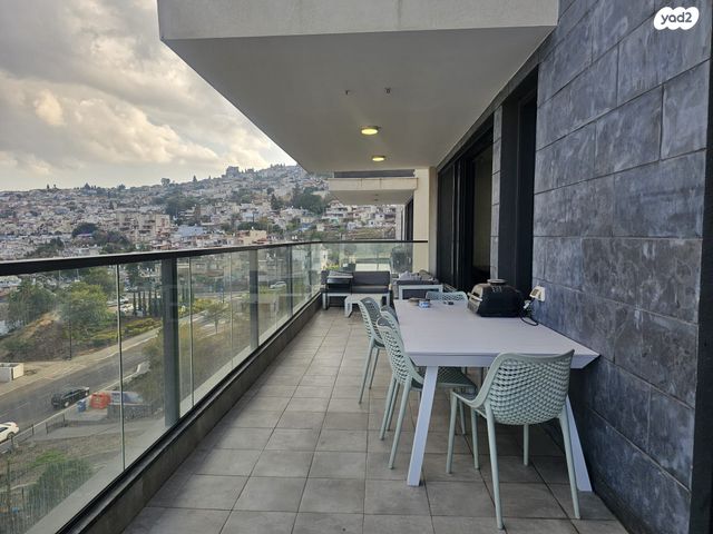 דירה, אסתר המלכה, האצטדיון, טבריה