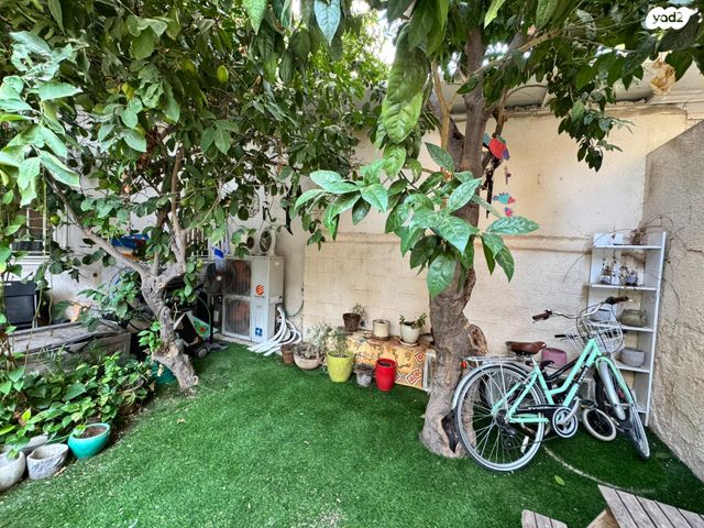 דירת גן, גורקי 12, צהלון, שיכוני חסכון, תל אביב יפו