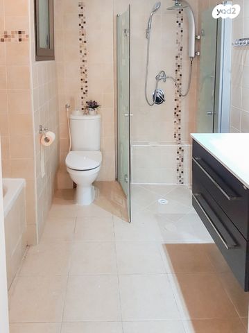 דירה, א.ד. גורדון, מוצקין הותיקה, קרית מוצקין