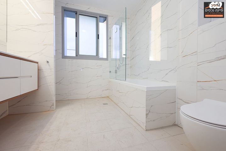 גג/ פנטהאוז, רחבעם זאבי 5, גליל ים (מתחם הכוכבים), הרצליה