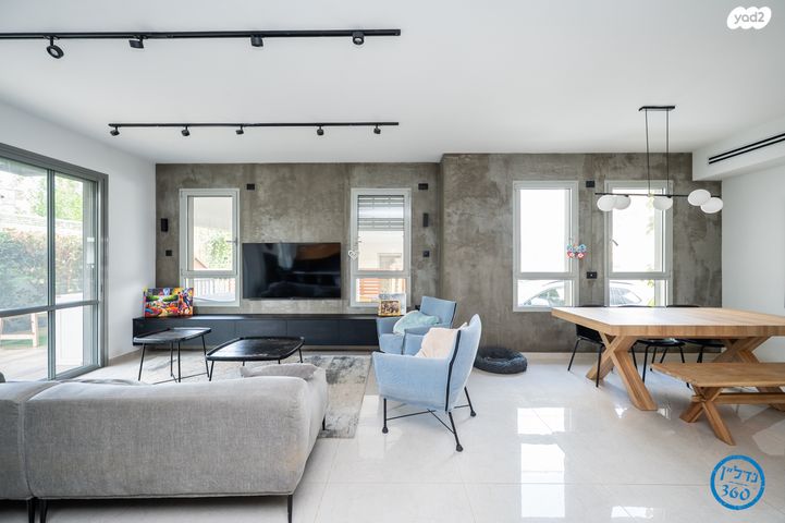 דו משפחתי, מושבה מרכז, זכרון יעקב