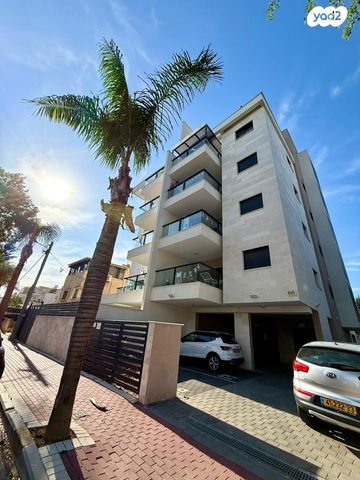 דירה, שדרות וייצמן, ביאליק דרום, קרית ביאליק