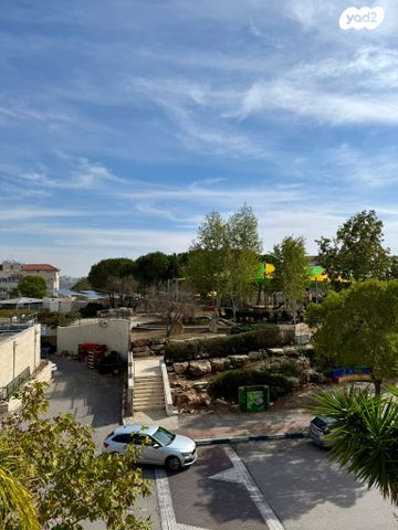 דירה, דרגות, נווה מנחם, גבעת זאב