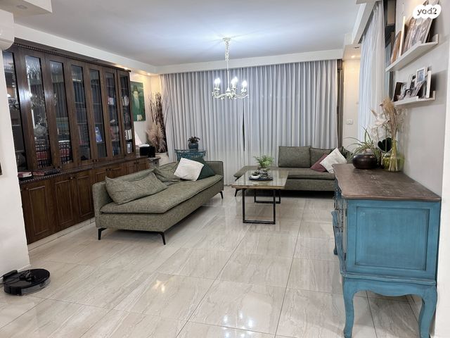 דירת גן, חת"ם סופר, ביתר עילית