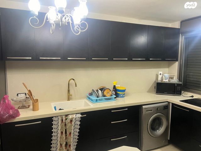 גוש עציון 11