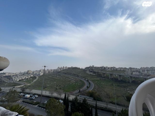 דירה, שמואל תמיר כצנלסון, פסגת זאב, ירושלים