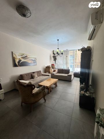 דירה, א' / צפון מזרח העיר, רחובות