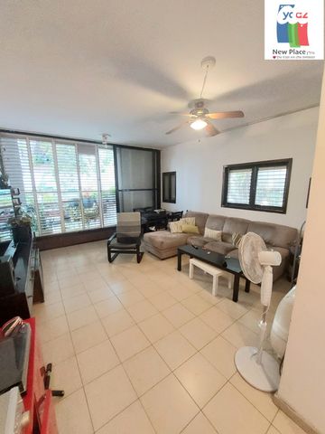 דירה, גנסין, גבעת הרמבם, גבעתיים