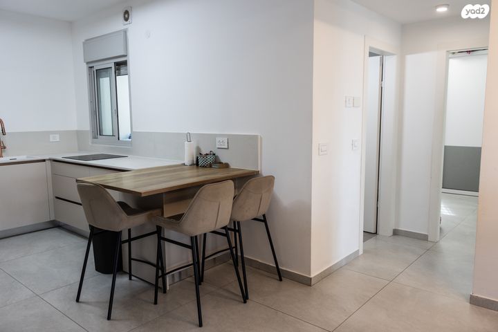 דירה, הפלמ"ח 137, שאר העיר, קדימה צורן