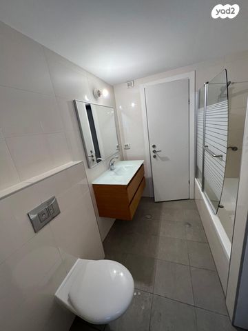 דירה, ישראל טייבר, גבעת הרמבם, גבעתיים