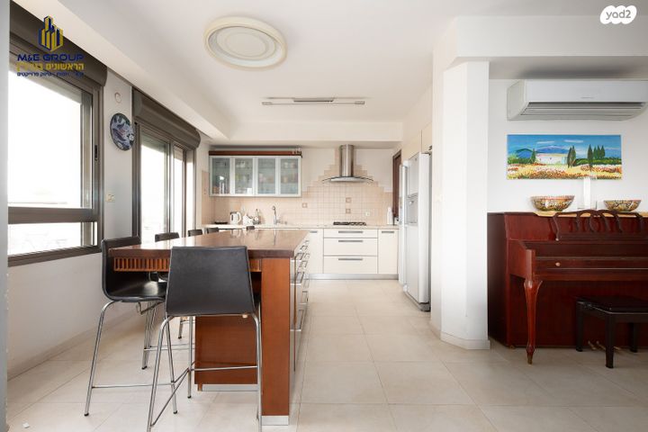 גג/ פנטהאוז, מעגל השלום, קרית חתני פרס נובל, ראשון לציון