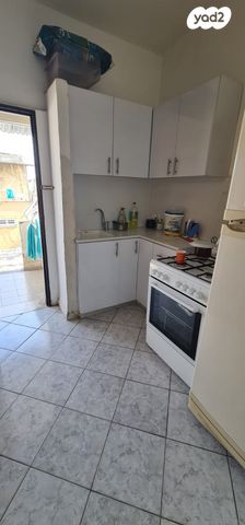 דירה, חנה סנש, מוצקין הותיקה, קרית מוצקין