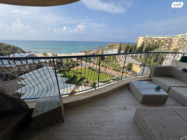 דירה, שדרות מנחם בגין, גבעת אולגה, חדרה