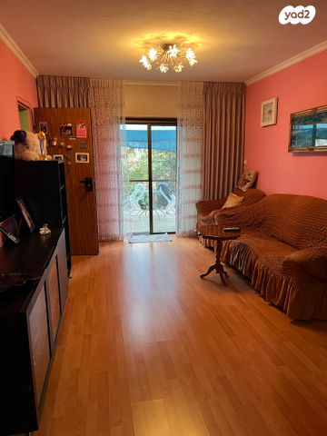 דירת גן, הדפנה, יצחק רבין, מעלות תרשיחא