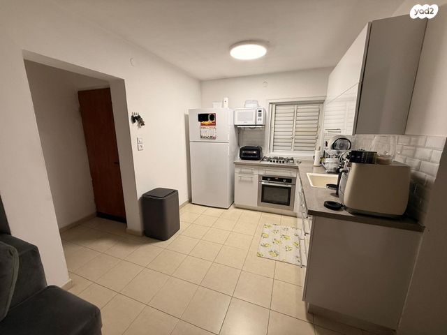 דירה, רחבעם זאבי, גרין ועם, חולון