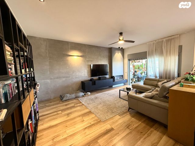 דירה, הציפורים, מודיעין מכבים רעות