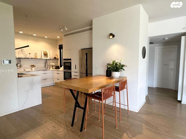 דירה, נווה גן, רמת השרון