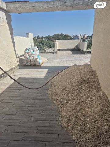 גג/ פנטהאוז, פתח תקווה