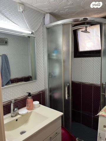 דירת גן, הדפנה, יצחק רבין, מעלות תרשיחא