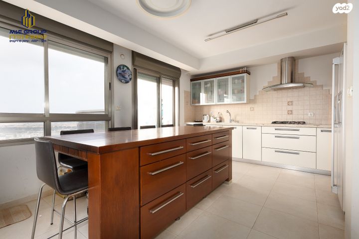 גג/ פנטהאוז, מעגל השלום, קרית חתני פרס נובל, ראשון לציון