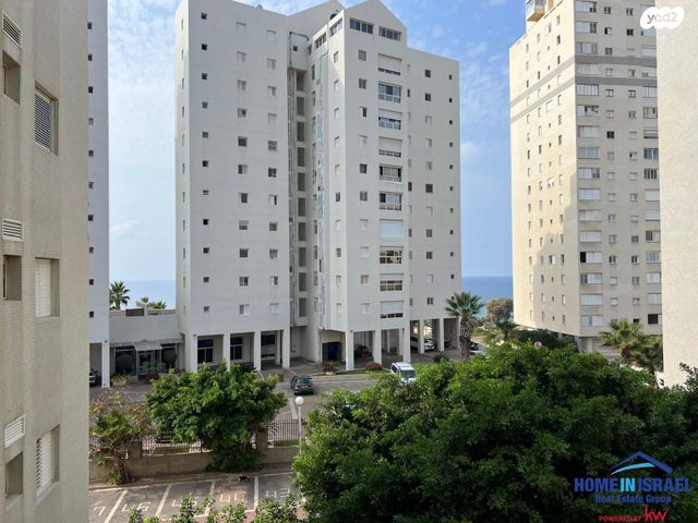 דירה, עמנואל מול, צפון מערב מרכז העיר, נתניה