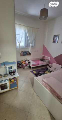 דירה, נחום שריג, רמות הרכס, באר שבע