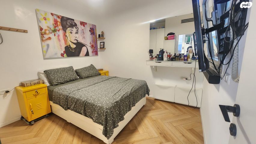 דירה, שרה אהרונסון, אזור הבילויים, רמת גן