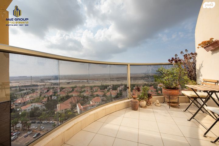 גג/ פנטהאוז, מעגל השלום, קרית חתני פרס נובל, ראשון לציון