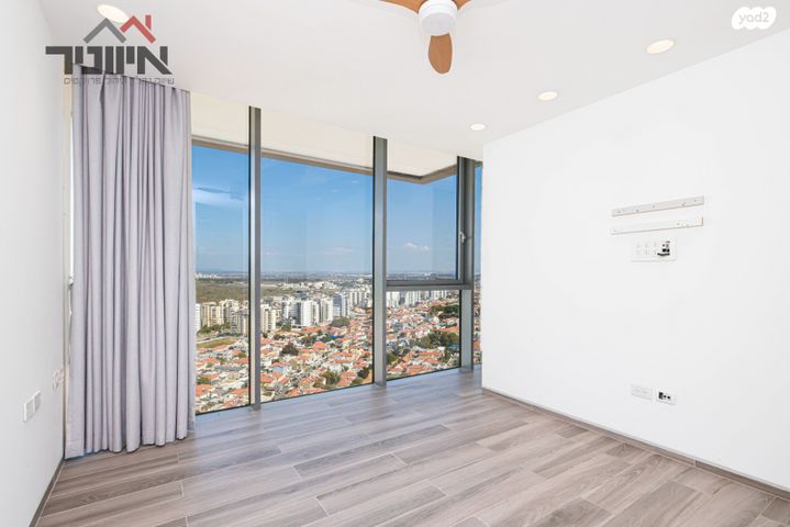 גג/ פנטהאוז, גבעת אולגה, חדרה