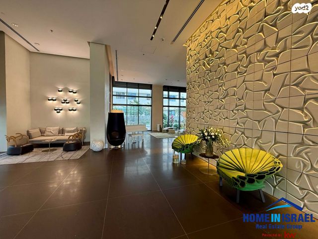 דירה, ניסים אלוני, צמרות איילון, פארק צמרת, תל אביב יפו