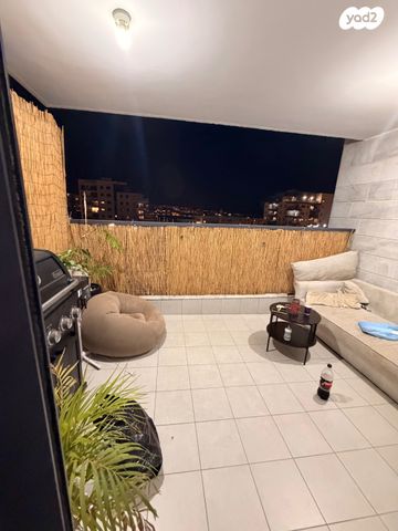 דירה, יצחק שמיר, מורשת, מודיעין מכבים רעות