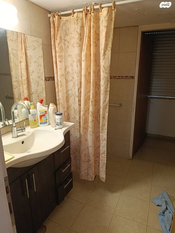 דירה, הוגו מולר 20, מרכז העיר, קרית אתא