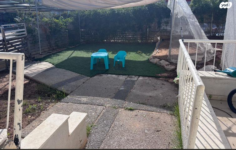 דו משפחתי, בנימינה גבעת עדה