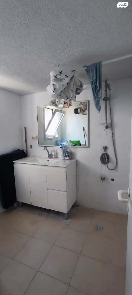 דו משפחתי, בנימינה גבעת עדה