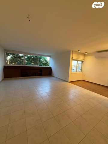 נאות אפקה ב'