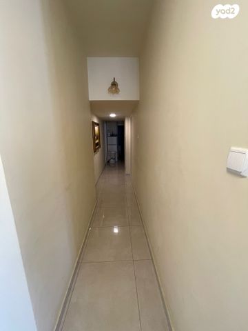 גג/ פנטהאוז, אריה שנקר, מרכז, קרית עבודה, חולון