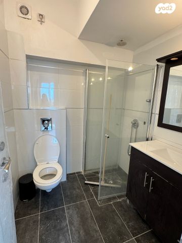 דירה, הראב"ע, נווה רם, שיכון מזרחי, רמת גן