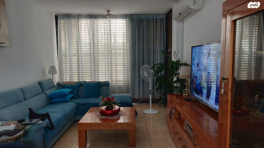 דירה, פרלשטיין 9, לב העיר, בת ים