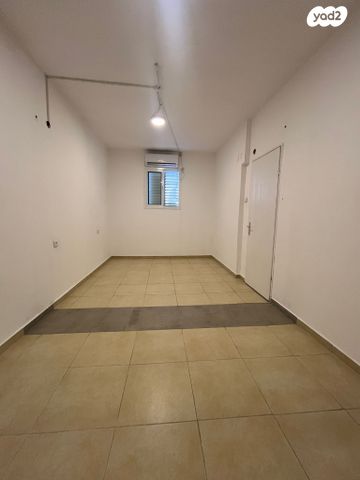 דירה, מטולה 13, נווה רם, שיכון מזרחי, רמת גן