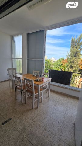 דירה, שדרות קוגל, גרין ועם, חולון