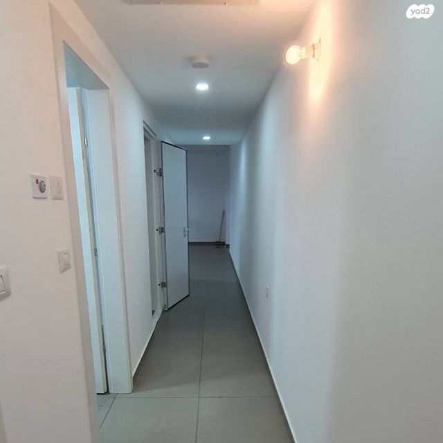 דירה, חיים חפר, הרקפות, ראשון לציון