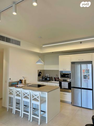 דירה, מונטיפיורי, הרכבת, תל אביב יפו