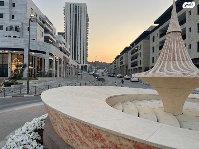 דירה, יצחק ארנסט נבנצל, מורדות ארנונה, ירושלים