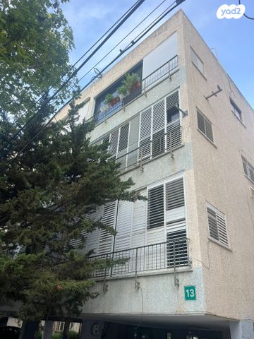 דירה, מטולה 13, נווה רם, שיכון מזרחי, רמת גן