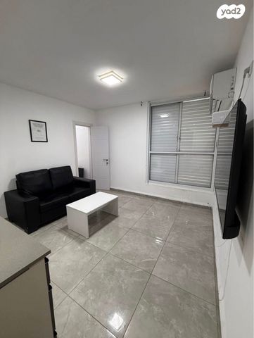 יחידת דיור, גיורא, צור שלום, קרית ביאליק