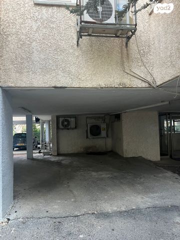 דירה, מטולה 13, נווה רם, שיכון מזרחי, רמת גן