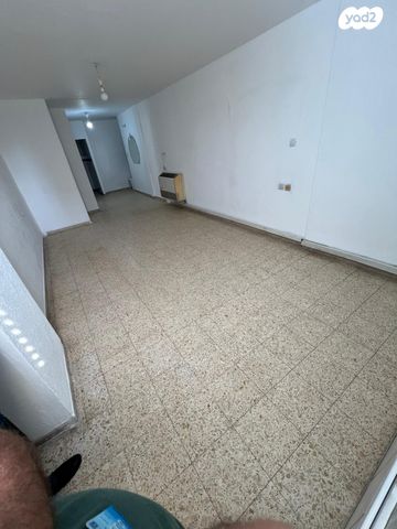 הרב עוזיאל 21